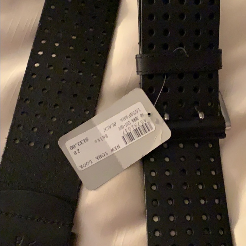 Black leather women’s belt